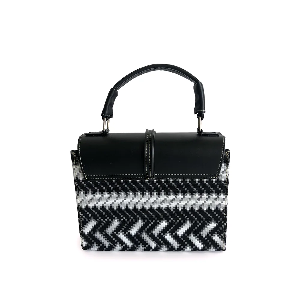 Cartera · Blanco Negro Cuero - Image 6